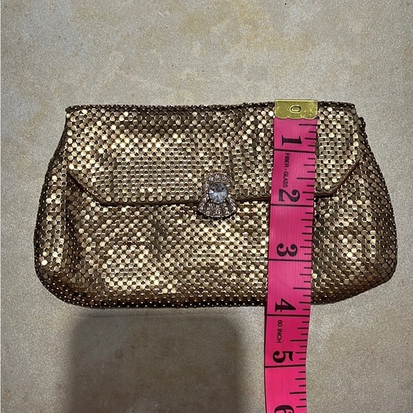 Whiting & Davis gold mesh vintage purse - Picture 8 of 9
